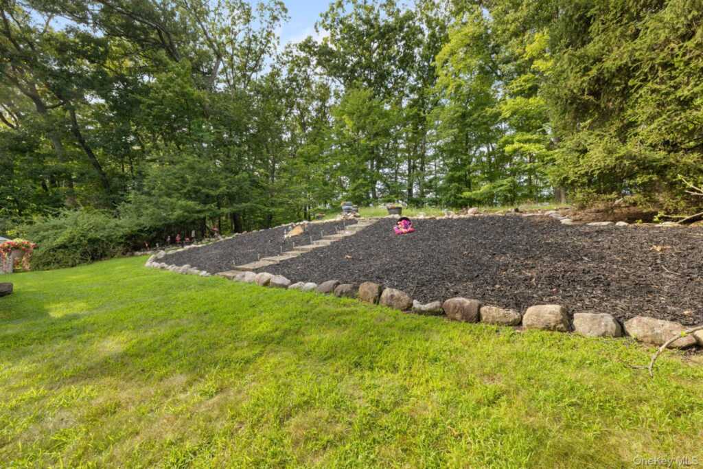 7 Windmill Lane, New City, NY 10956 - Photo 38 of 46