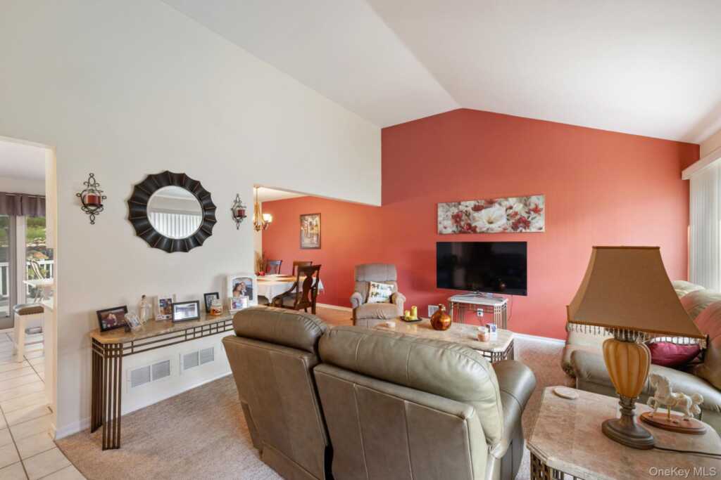 7 Windmill Lane, New City, NY 10956 - Photo 6 of 46