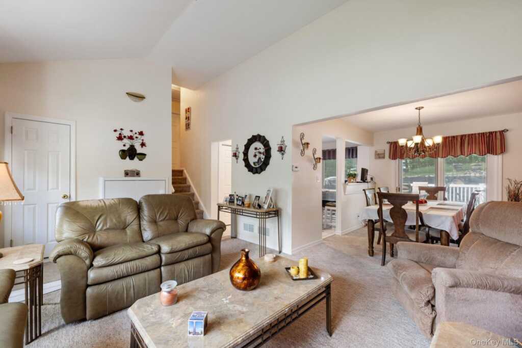 7 Windmill Lane, New City, NY 10956 - Photo 9 of 46