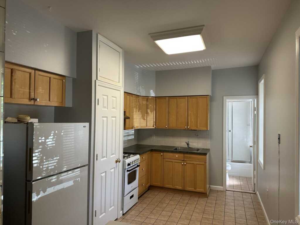 49 5th Street, Unit #1, New Rochelle, NY 10801 - Photo 2 of 6