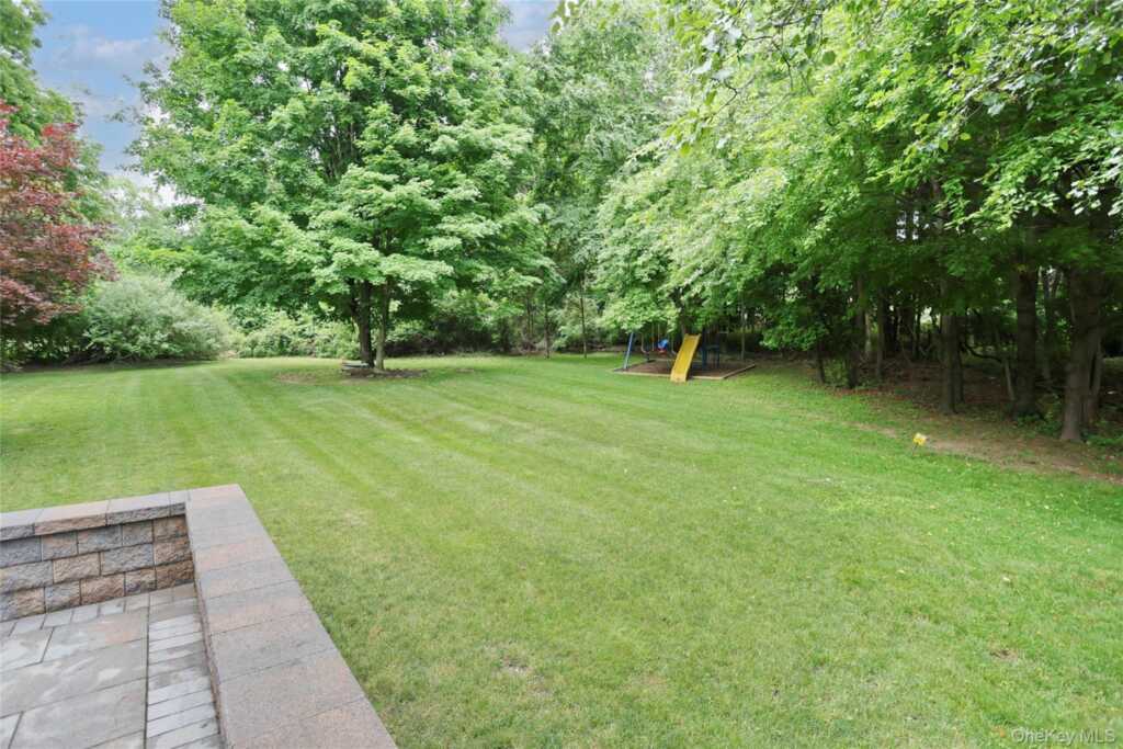 7 Birdie Drive, Suffern, NY 10901 - Photo 30 of 38
