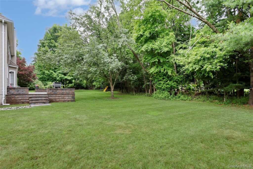 7 Birdie Drive, Suffern, NY 10901 - Photo 32 of 38