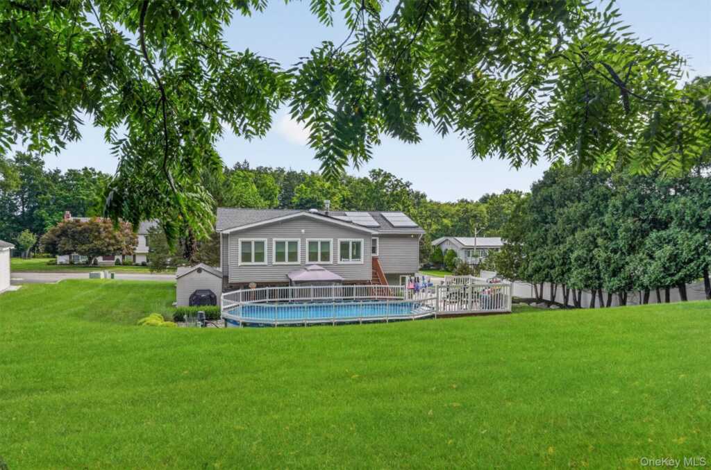 10 Pine Drive, Stony Point, NY 10980 - Photo 3 of 47