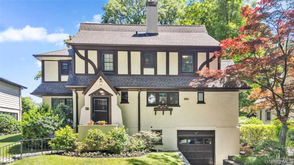 65 Wildwood Road, New Rochelle, NY 10804