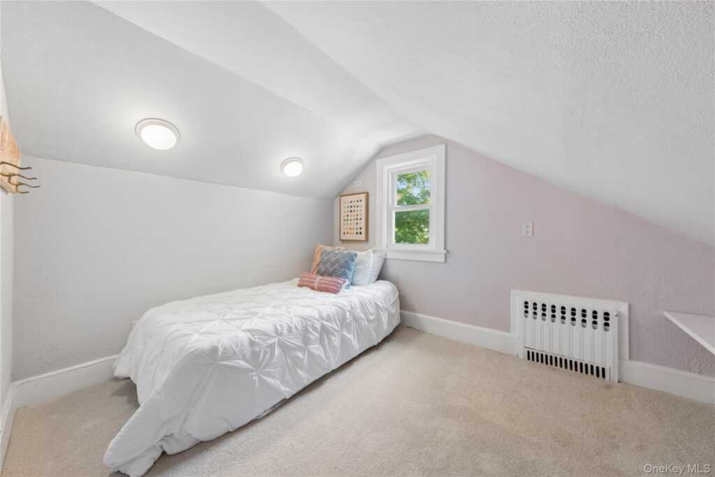 65 Wildwood Road, New Rochelle, NY 10804 - Photo 18 of 22