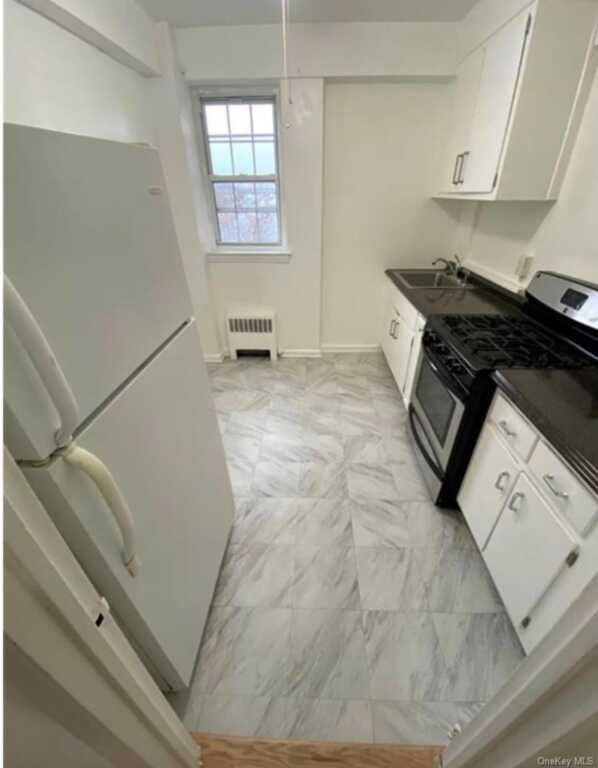 220 Pelham Road, Unit #2N, New Rochelle, NY 10805 - Photo 5 of 27