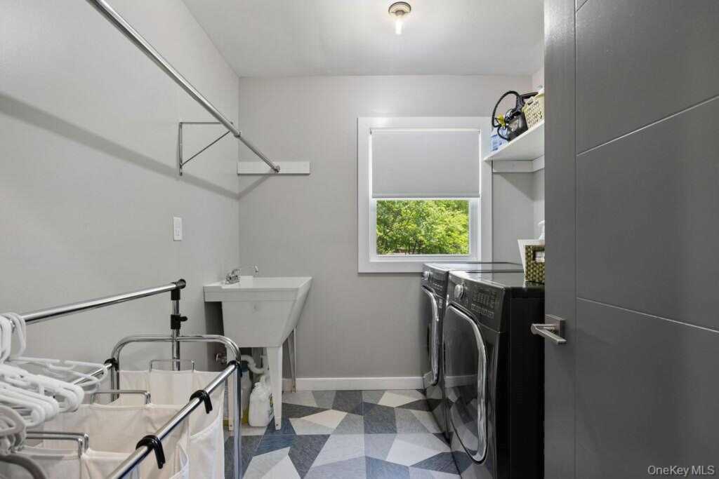 106 S Airmont Road, Suffern, NY 10901 - Photo 31 of 40