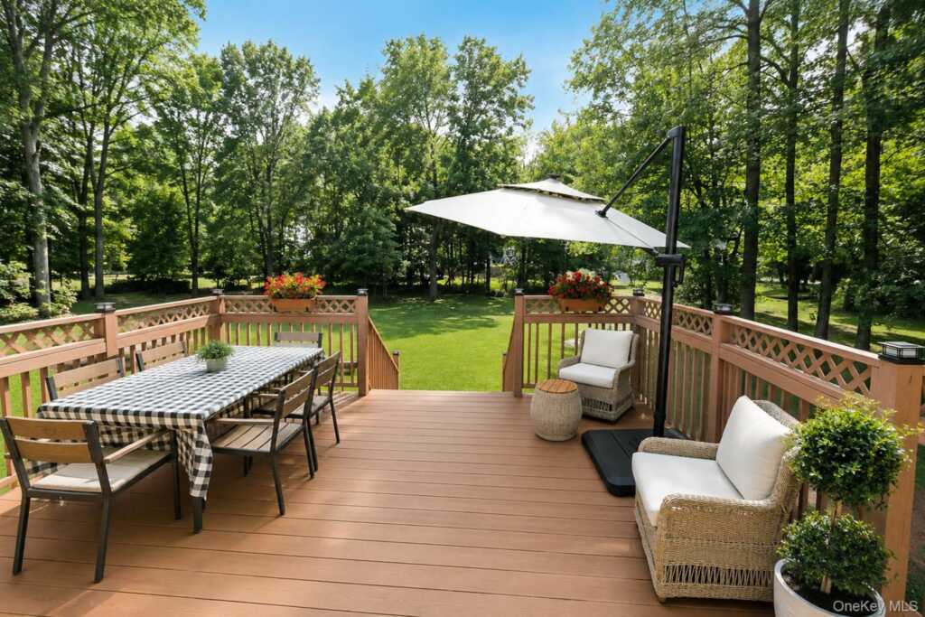 106 S Airmont Road, Suffern, NY 10901 - Photo 4 of 40