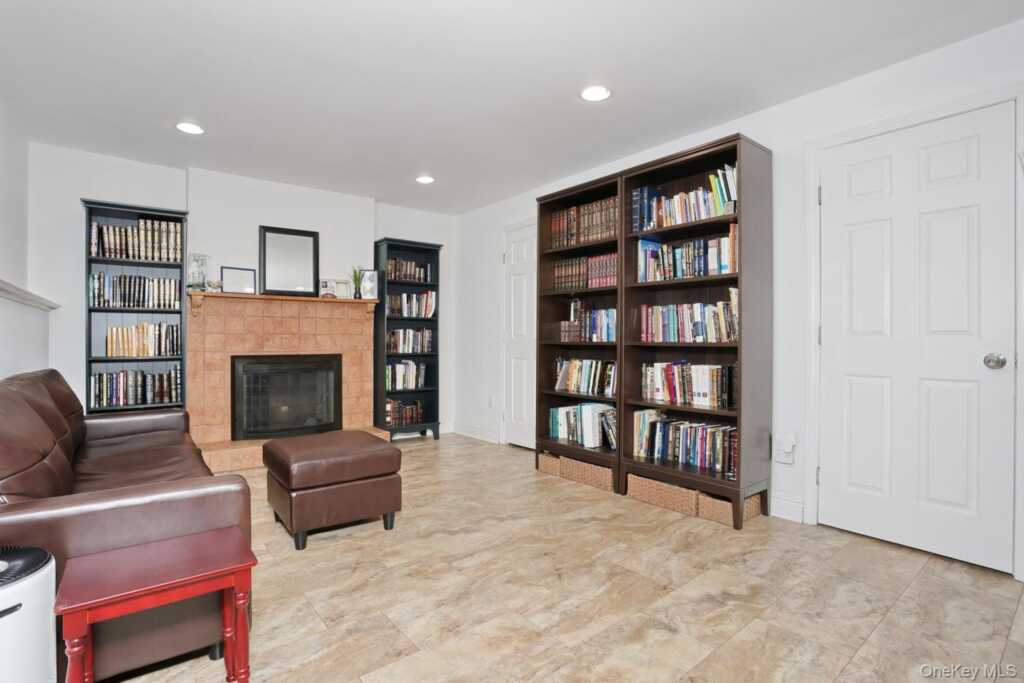 1 Potter Lane, Suffern, NY 10901 - Photo 19 of 38