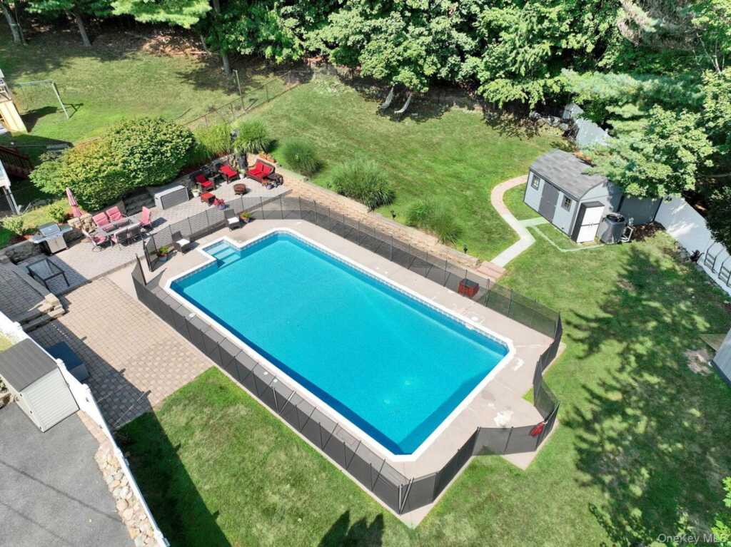 1 Potter Lane, Suffern, NY 10901 - Photo 33 of 38