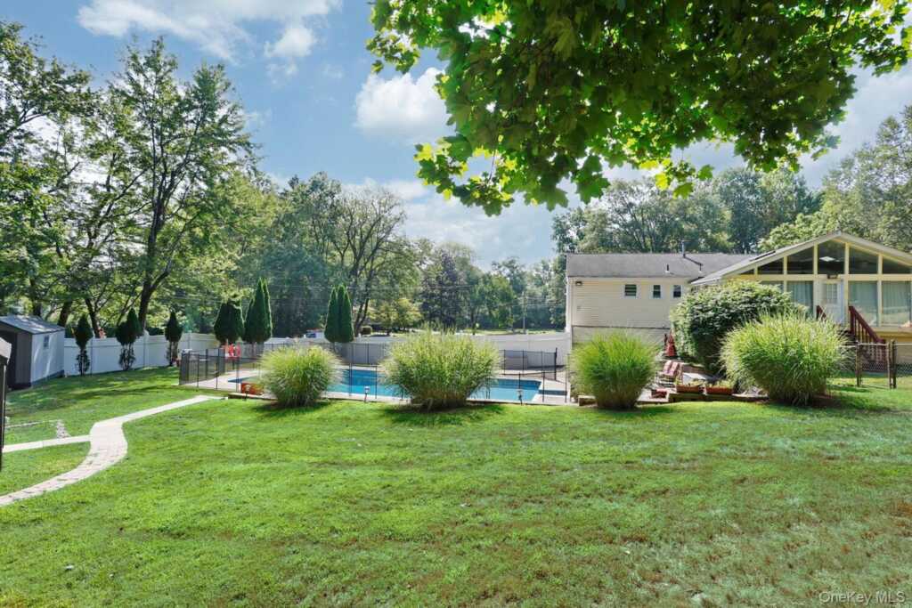 1 Potter Lane, Suffern, NY 10901 - Photo 35 of 38