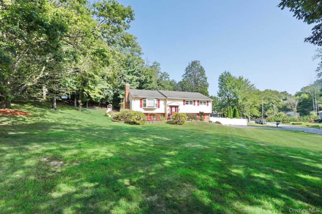 1 Potter Lane, Suffern, NY 10901 - Photo 36 of 38