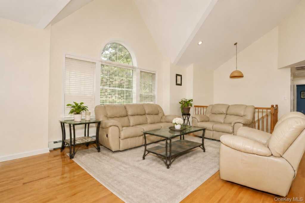 4 Woolf Road, Stony Point, NY 10980 - Photo 3 of 34