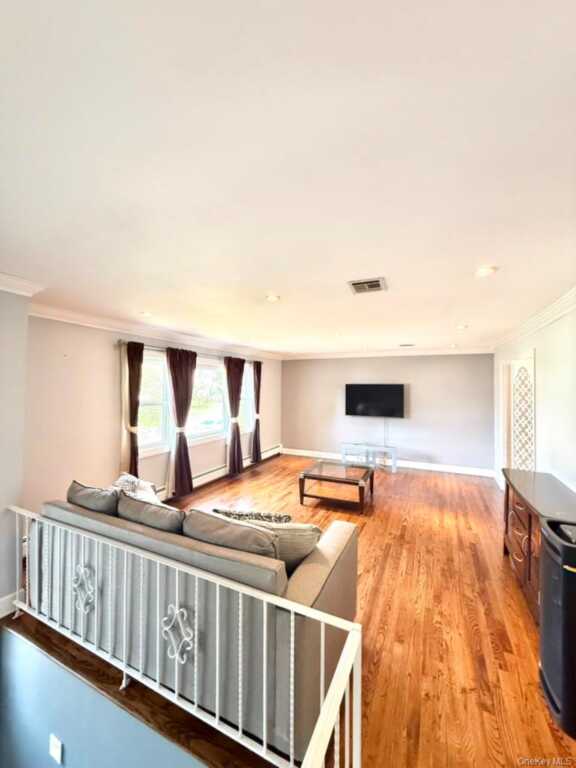 19 Pittsford Way, Nanuet, NY 10954 - Photo 6 of 34