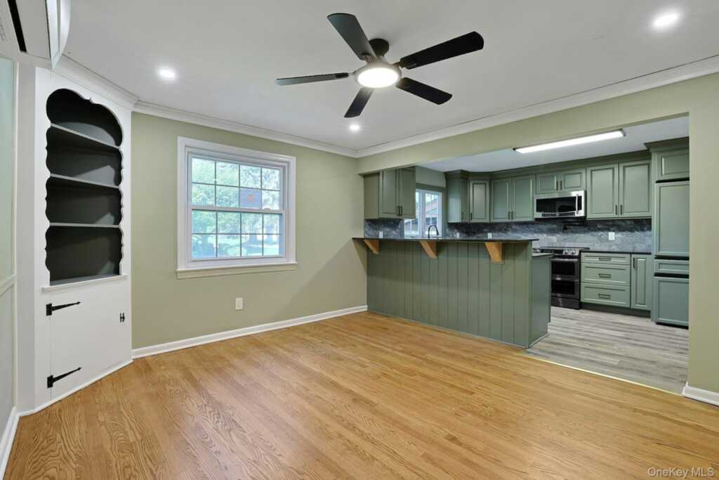 556 Babbling Brook Lane, Valley Cottage, NY 10989 - Photo 11 of 50