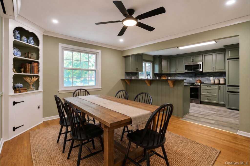 556 Babbling Brook Lane, Valley Cottage, NY 10989 - Photo 12 of 50