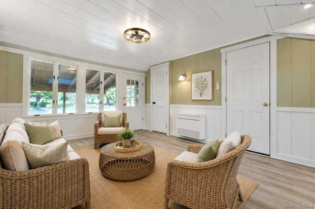 556 Babbling Brook Lane, Valley Cottage, NY 10989 - Photo 19 of 50
