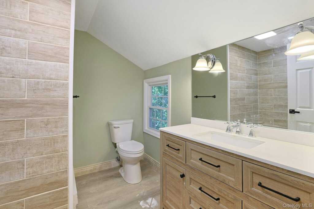 556 Babbling Brook Lane, Valley Cottage, NY 10989 - Photo 32 of 50
