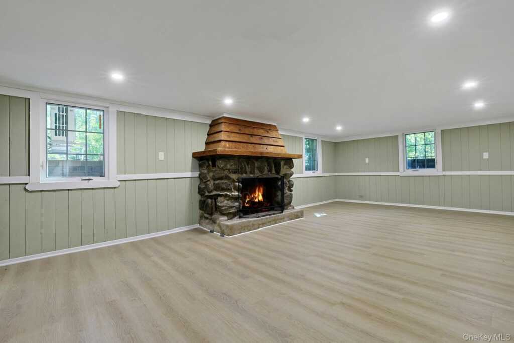 556 Babbling Brook Lane, Valley Cottage, NY 10989 - Photo 36 of 50