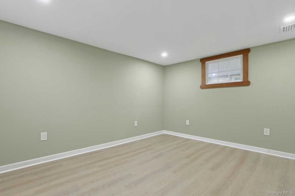 556 Babbling Brook Lane, Valley Cottage, NY 10989 - Photo 39 of 50