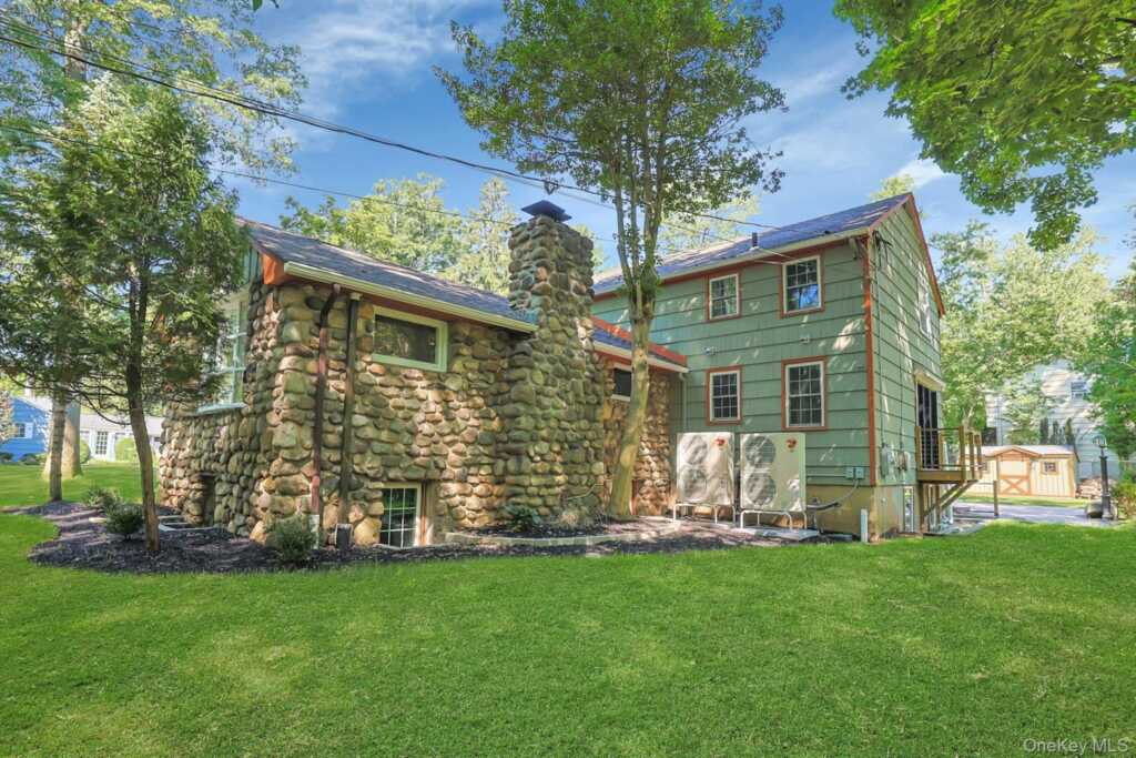 556 Babbling Brook Lane, Valley Cottage, NY 10989 - Photo 41 of 50