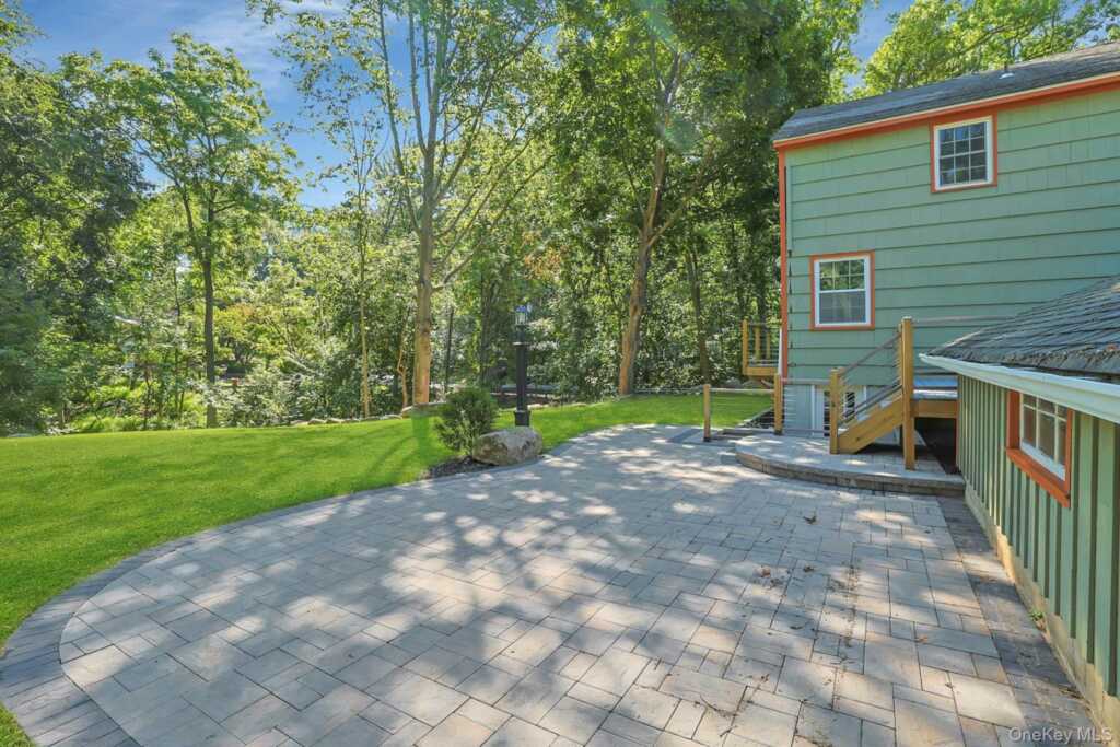 556 Babbling Brook Lane, Valley Cottage, NY 10989 - Photo 42 of 50