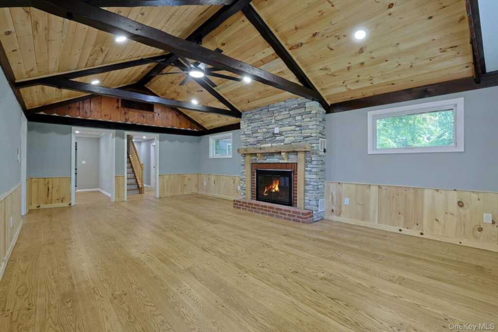 556 Babbling Brook Lane, Valley Cottage, NY 10989 - Photo 8 of 50