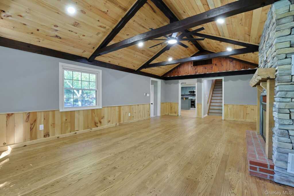 556 Babbling Brook Lane, Valley Cottage, NY 10989 - Photo 9 of 50