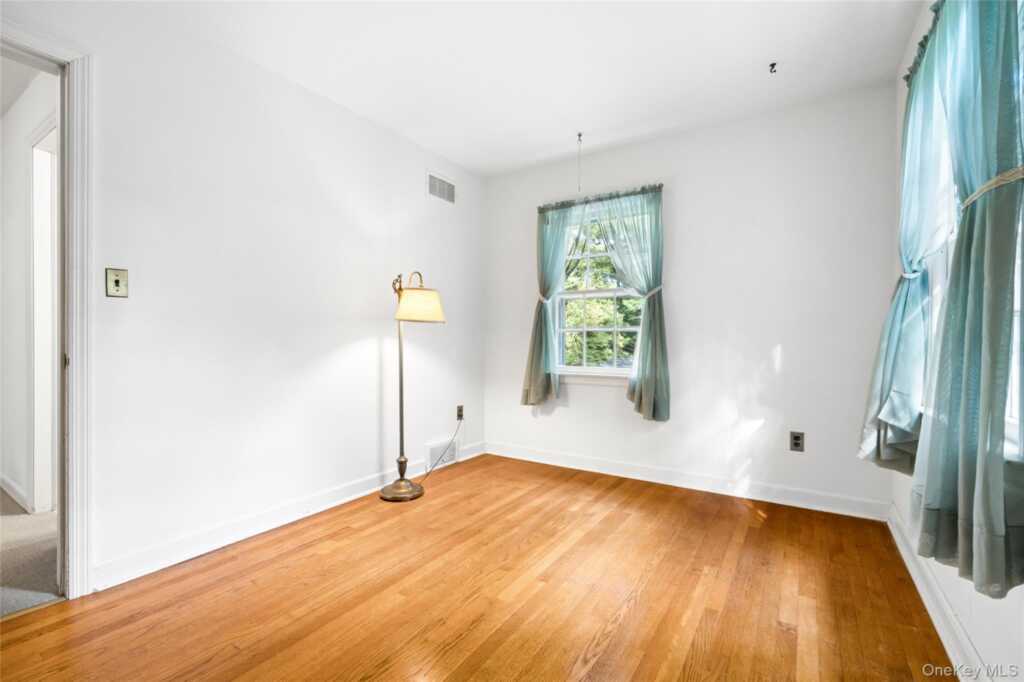 31 Briarwood Drive, New City, NY 10956 - Photo 39 of 45