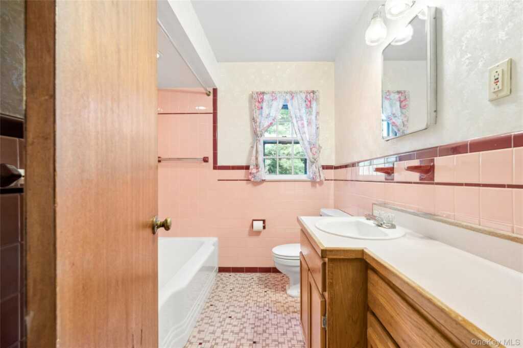 31 Briarwood Drive, New City, NY 10956 - Photo 40 of 45