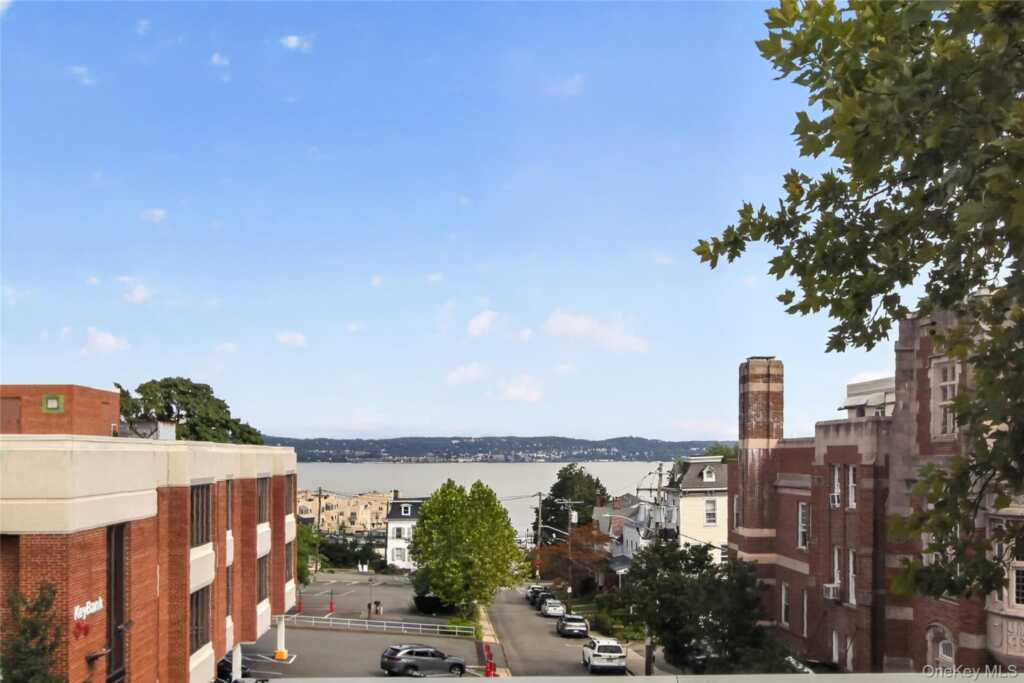 20 S Broadway, Unit #305, Nyack, NY 10960