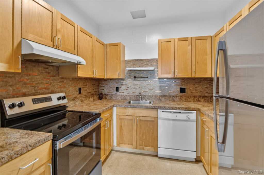 20 S Broadway, Unit #305, Nyack, NY 10960 - Photo 14 of 25