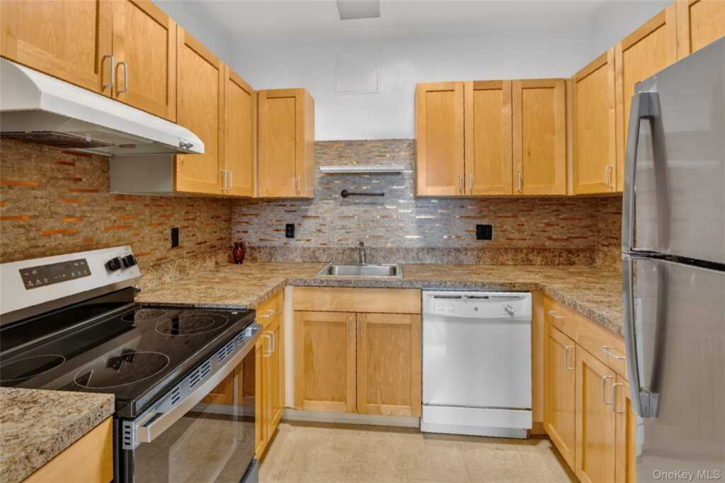 20 S Broadway, Unit #305, Nyack, NY 10960 - Photo 17 of 25