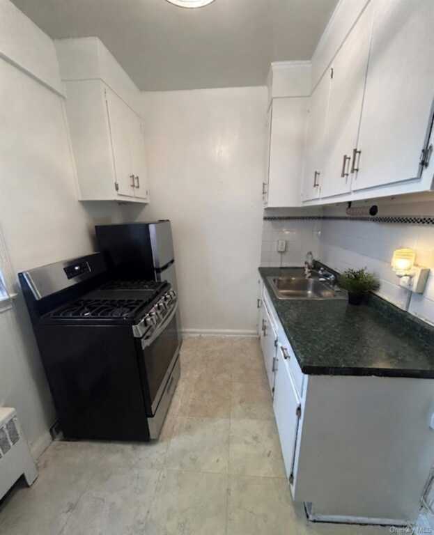 230 Pelham Road, Unit #5o, New Rochelle, NY 10805 - Photo 2 of 27