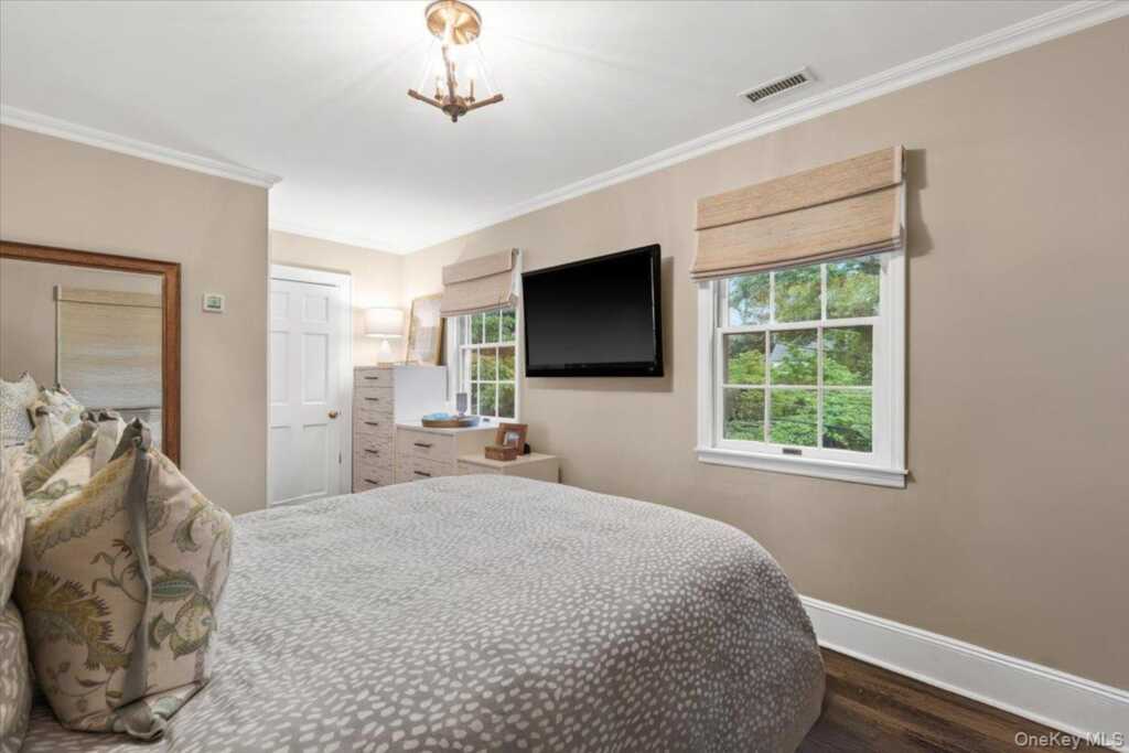 14 Fernwood Avenue, Rye, NY 10580 - Photo 10 of 17