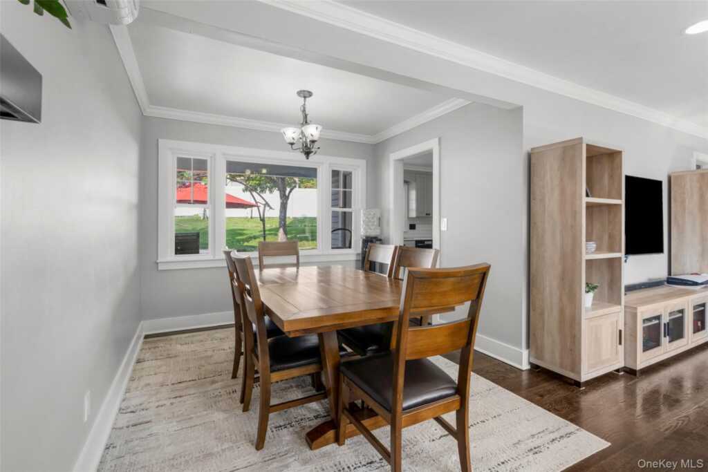 36 Pilgrim Drive, Rye, NY 10573 - Photo 6 of 33