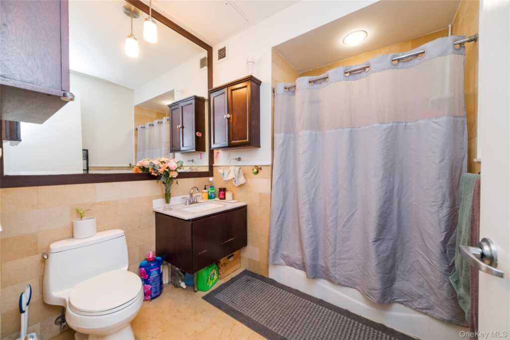 25 Leroy Place, Unit #501, New Rochelle, NY 10805 - Photo 11 of 16