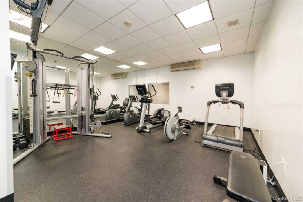 25 Leroy Place, Unit #501, New Rochelle, NY 10805 - Photo 15 of 16