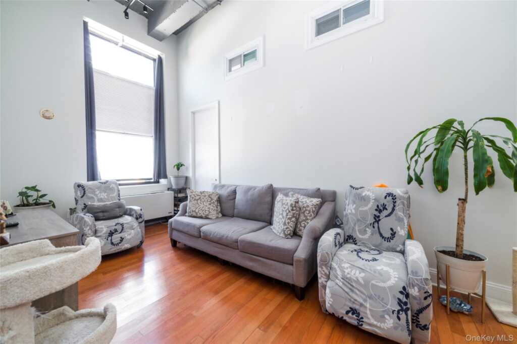 25 Leroy Place, Unit #501, New Rochelle, NY 10805 - Photo 4 of 16