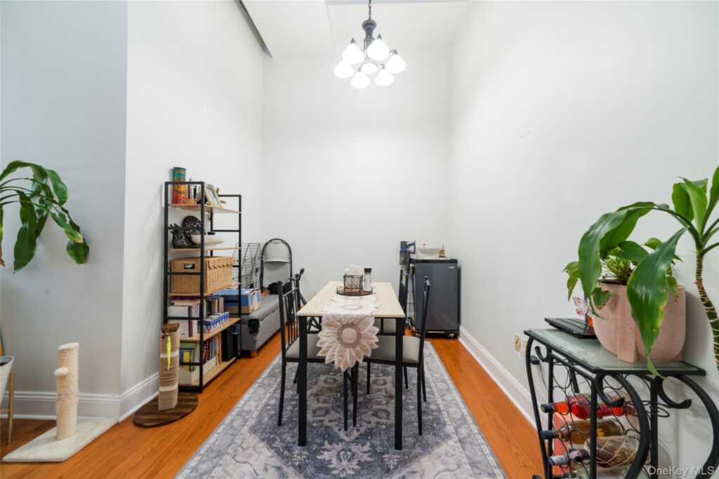25 Leroy Place, Unit #501, New Rochelle, NY 10805 - Photo 5 of 16