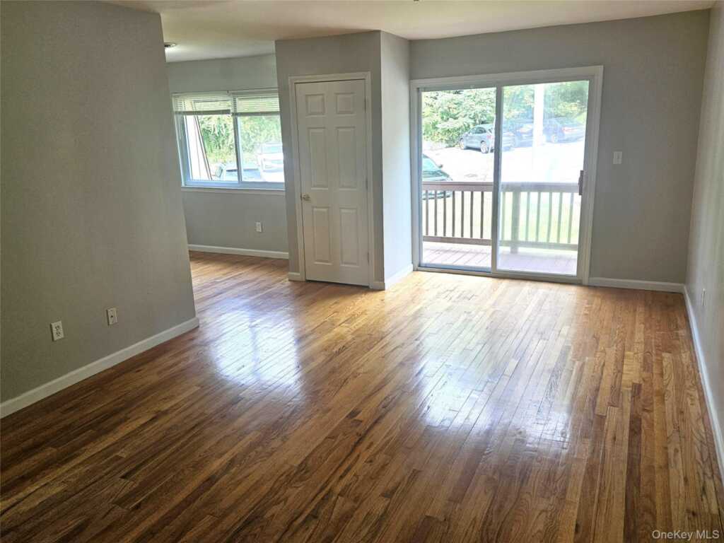 18 Pavilion Ridge Way, Unit #7, Suffern, NY 10901 - Photo 3 of 13