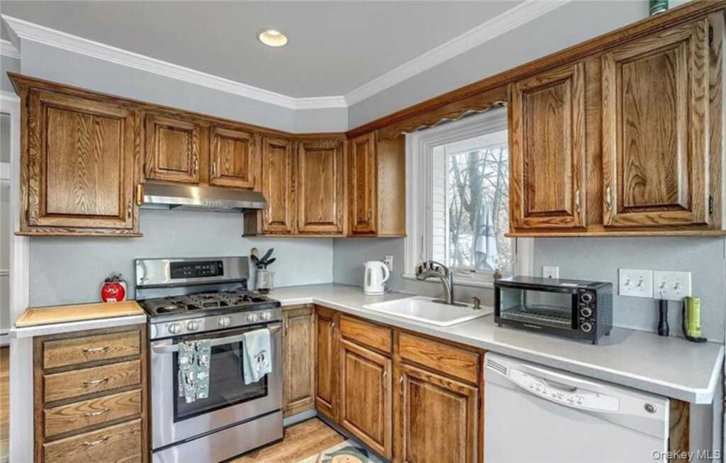 30 Montebello Road, Suffern, NY 10901 - Photo 10 of 15