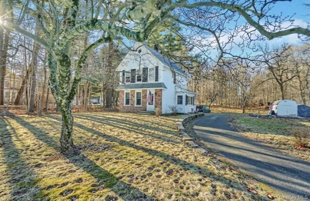 30 Montebello Road, Suffern, NY 10901 - Photo 2 of 15