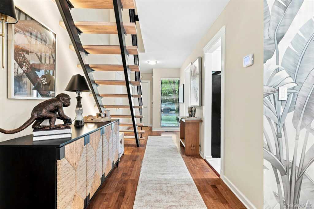 50 Pondview, Unit #C, Rye, NY 10580 - Photo 2 of 26