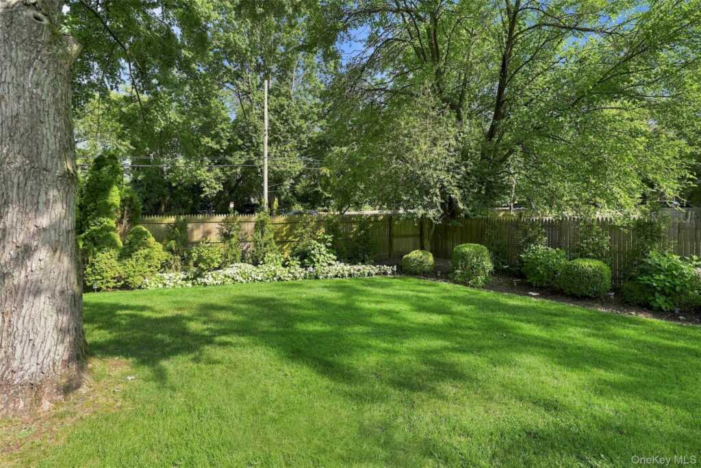 50 Pondview, Unit #C, Rye, NY 10580 - Photo 24 of 26