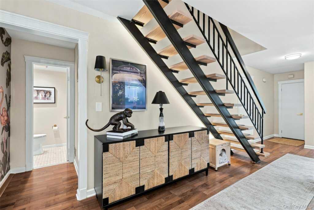 50 Pondview, Unit #C, Rye, NY 10580 - Photo 3 of 26