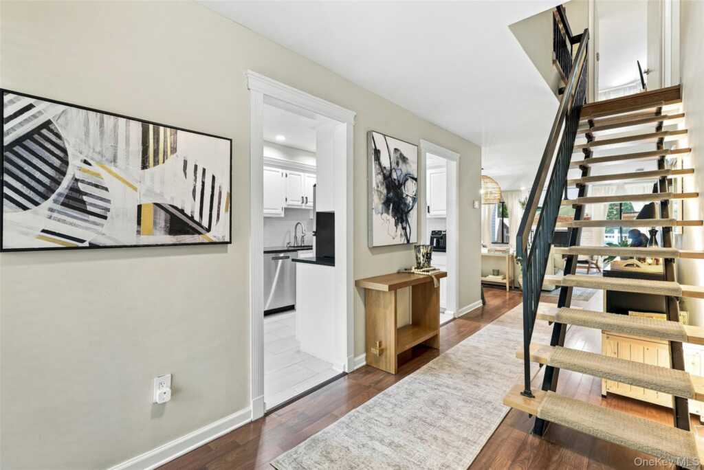 50 Pondview, Unit #C, Rye, NY 10580 - Photo 4 of 26
