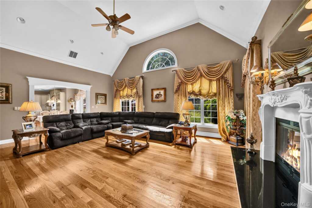 12 Stone Meadow Lane, Suffern, NY 10901 - Photo 11 of 35
