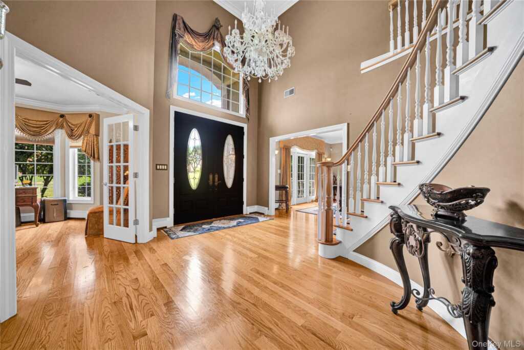 12 Stone Meadow Lane, Suffern, NY 10901 - Photo 4 of 35