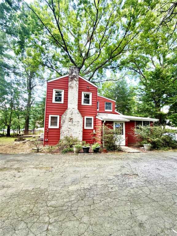 627 Route 306, Suffern, NY 10901 - Photo 2 of 4
